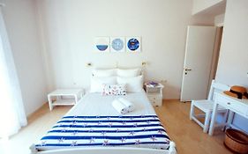 Frida Apartments